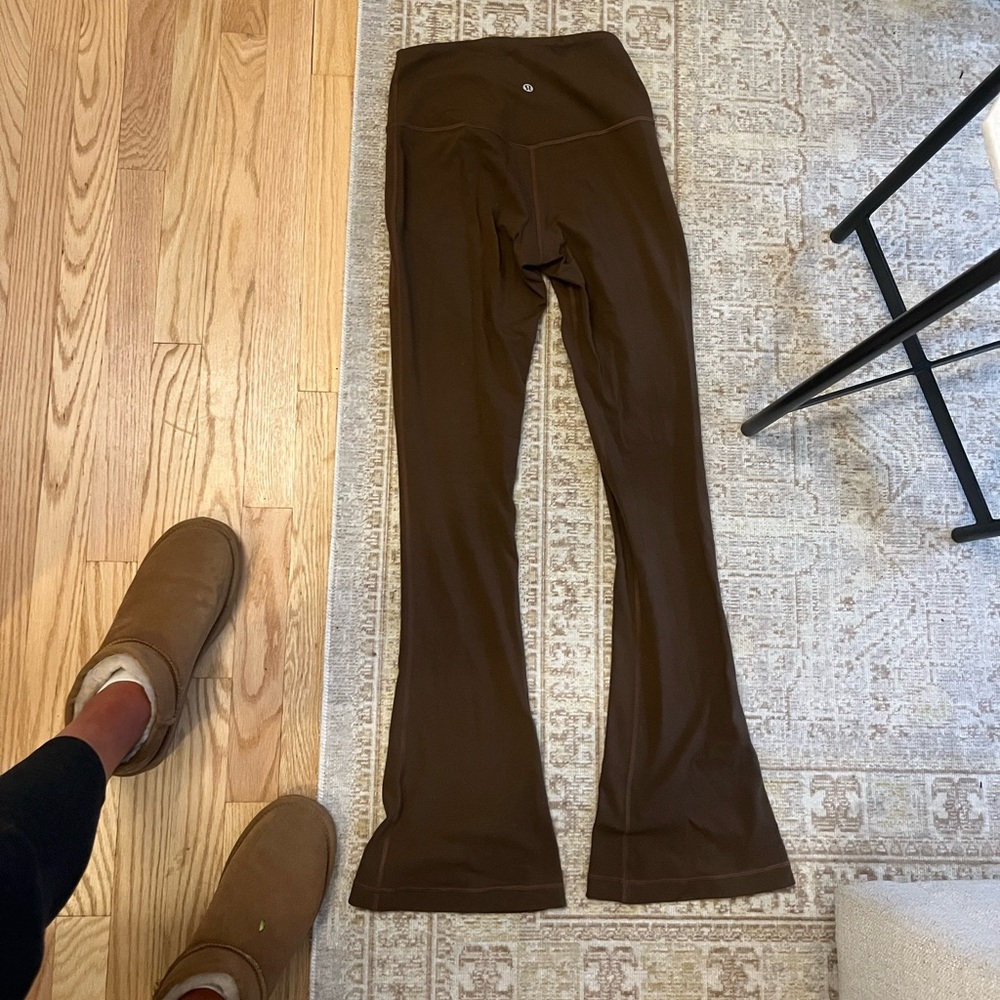 Iulu lemon align flares chocolate brown size 6